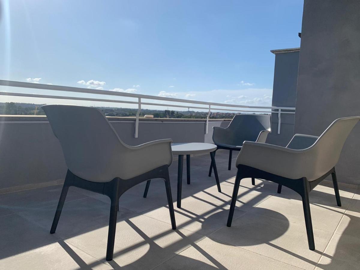 Penthouse Aureliana Attico Con Piscina A Roma Apartment Luaran gambar