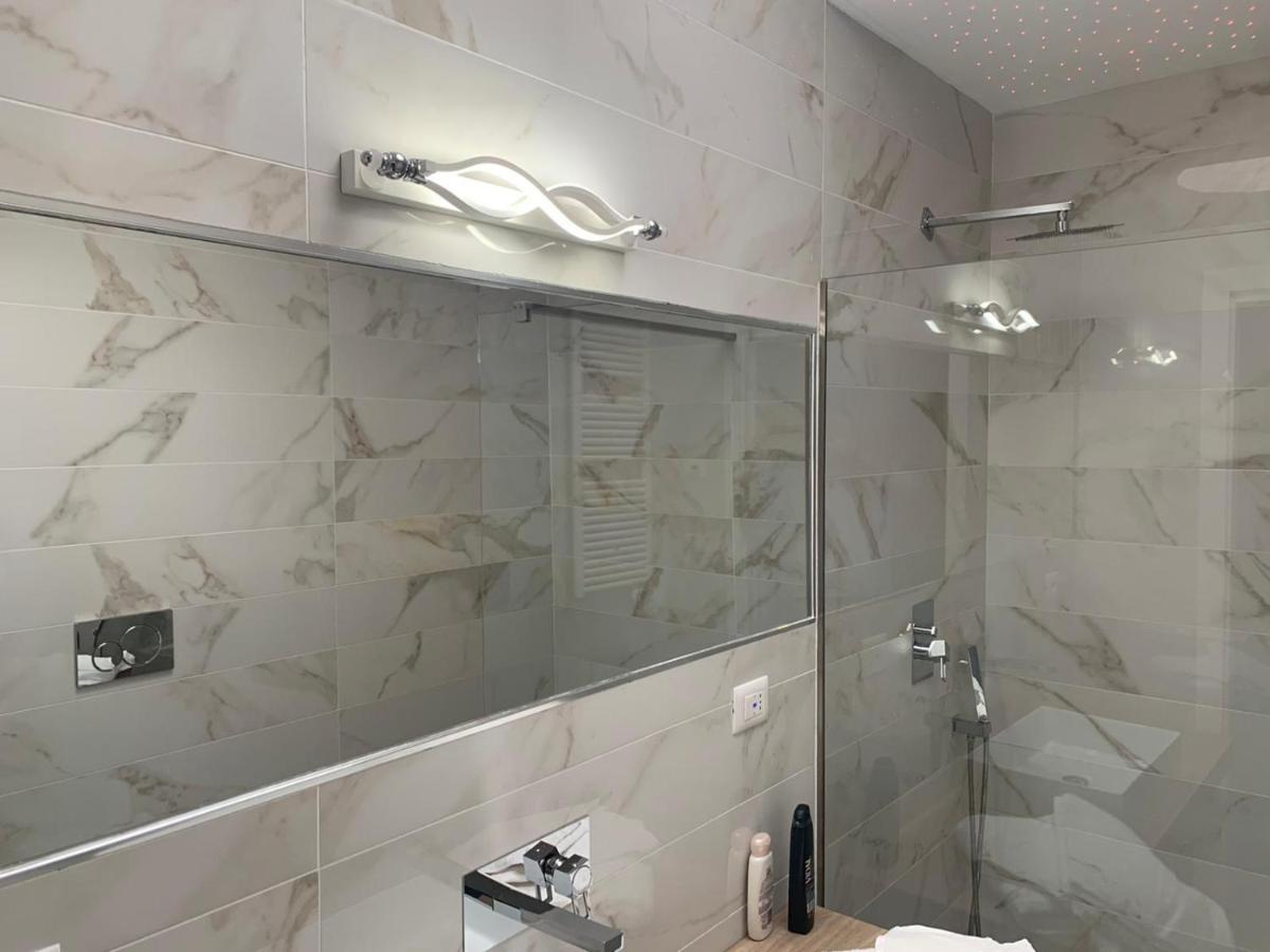 Penthouse Aureliana Attico Con Piscina A Roma Apartment Luaran gambar