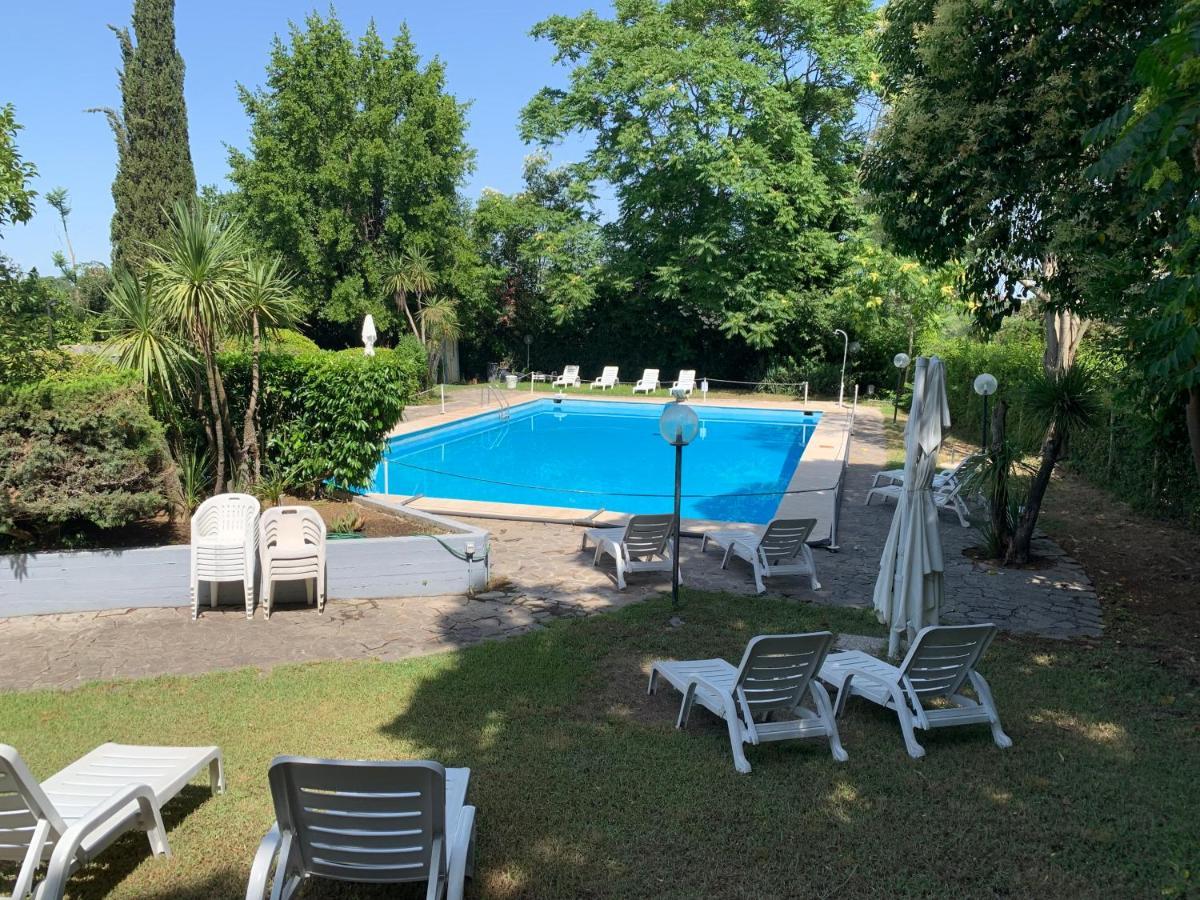 Penthouse Aureliana Attico Con Piscina A Roma Apartment Luaran gambar